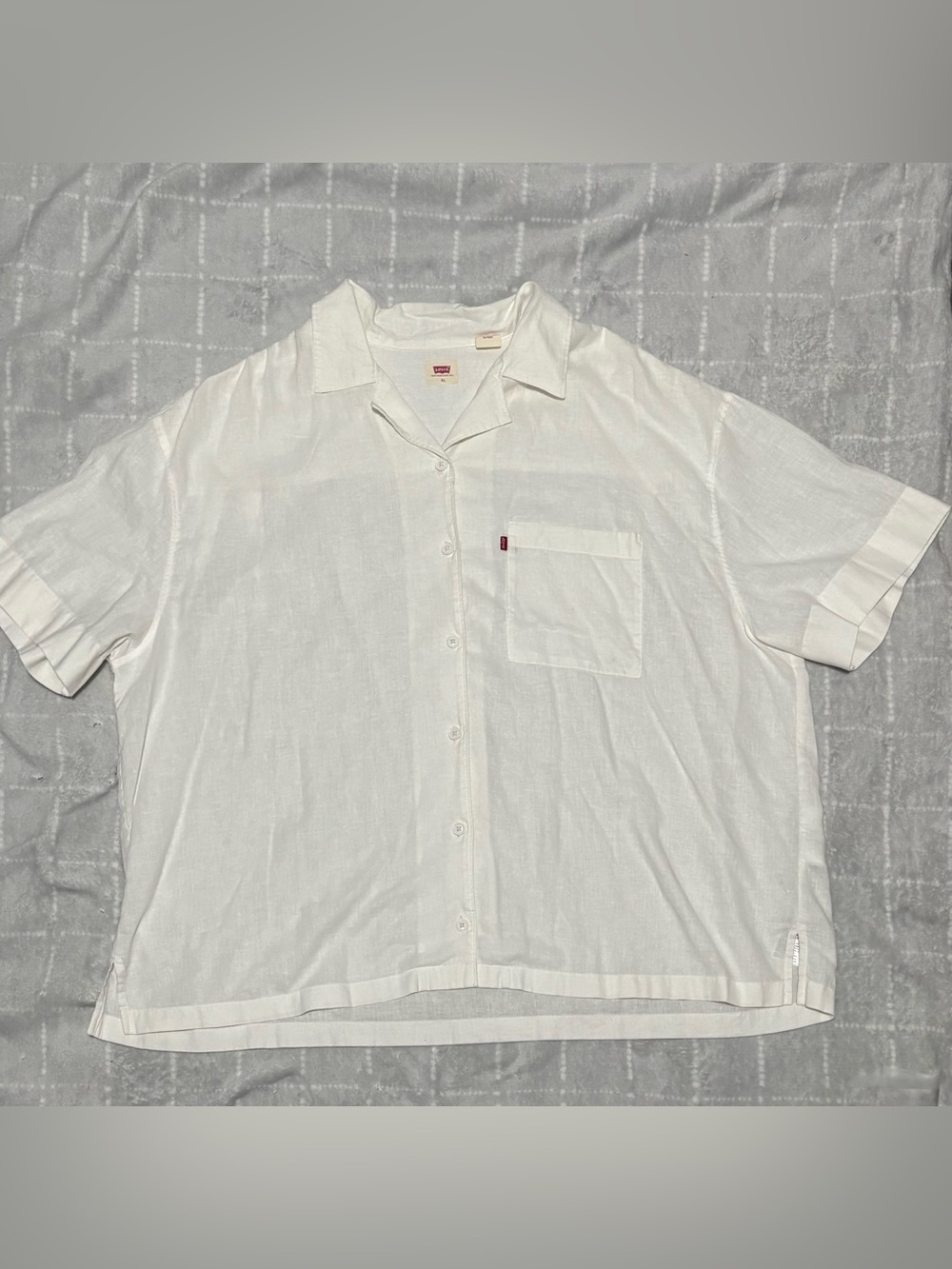 Levi's White Short-Sleeve Button-Down Shirt